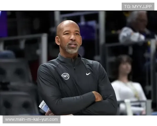 活塞主帅蒙蒂·威廉姆斯赛后情绪失控 批评判罚不公 活塞主帅蒙蒂·威廉姆斯赛后情绪失控 批评判罚不公